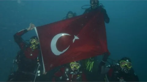 Büyükşehir İtfaiye Ekipleri, Su Altı ve Üstü Arama Kurtarma Eğitimi Aldı