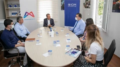 Mersin Büyükşehir, Mültecilerin Yaşamını Kolaylaştıracak Adımlar Atıyor