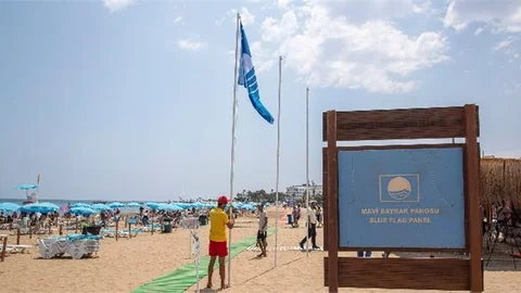 Büyükşehir’in Plajlarında Mavi Bayrak Sayısı 3’e Ulaştı