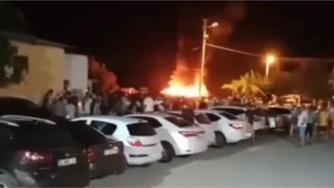 Tatil Bölgesindeki Bir Otoparkta Yangın