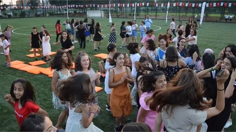 Büyükşehir’den Kır Çiçekleri’ne ‘yaza Merhaba’ Partisi