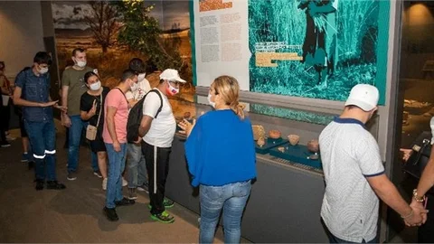 Özel Gereksinimli Bireyler Arkeoloji Müzesi’ni Gezdi