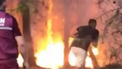 Mersinli Kahraman Genç Yangında Canla Başla Mücadele Ediyor