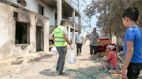 Büyükşehir Yangının Yaralarını Sarmak İçin Görev Başında