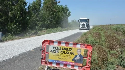 Mersin Büyükşehir, Grup Yollarının Kalitesini Artırıyor