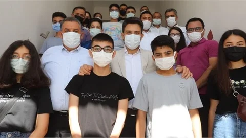 Lgs’de Üstün Başarı Gösteren Öğrencilerle Bir Araya Geldiler