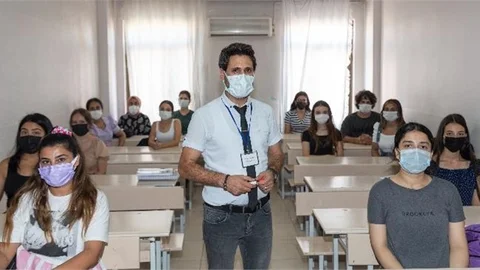 4 Bin 100 Üniversite Adayı Hayalleri İçin İlk Derse Girdi