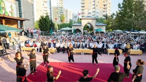 Başkan Seçer, Mersin Cemevi’ndeki Aşure Etkinliğine Katıldı