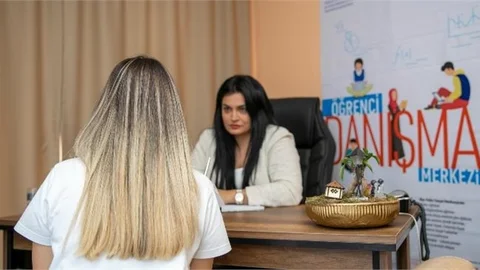 Merci, Dikey Geçiş Sınavı İçin de Öğrencilere Danışma Hizmeti Veriyor