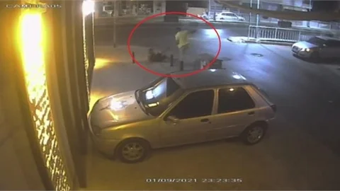 Bıçaklı Kavga Güvenlik Kamerasına Yansıdı