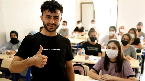 Büyükşehir’den 1042 Kişilik Üniversite Başarısı