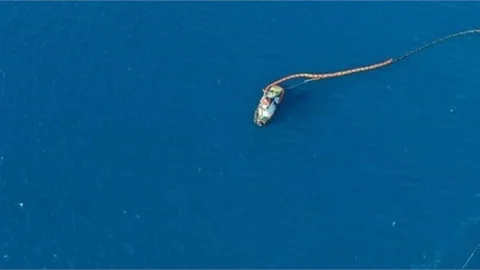 MIP-4 Römorkörü Suriye Kaynaklı Petrol Kirliliğine Müdahale Etti