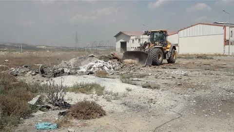 Büyükşehir Ekipleri, Daha Temiz Bir Çevre İçin Çalışıyor