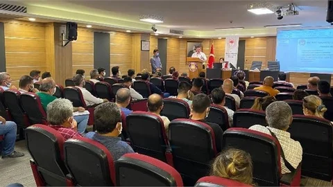 Tarsus'ta Bilgilendirme Toplantısı Yapıldı