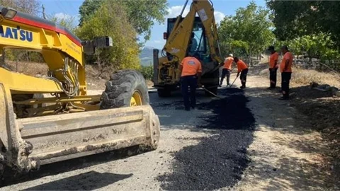 Çamlıyayla’daki Yol İyileştirme Çalışmaları Sürüyor