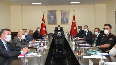 ‘üniversitelerde Güvenlik Koordinasyon Toplantısı’ Vali Su Başkanlığında Yapıldı