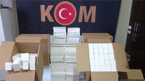 100 Bin Adet Markasız ve Bandrolsüz Boş Makaron İle 6 Bin İçi Tütünle Doldurulmuş Makaron Sigara Ele Geçirildi