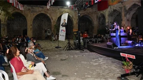 Mut Taşhan’dan Klasik Müzik Ezgileri Yükseldi