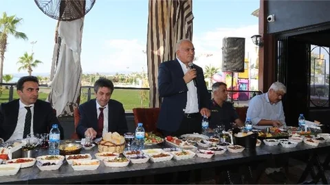 Başkan Tollu, "Muhtarlarımızla Omuz Omuza Çalışıyoruz"