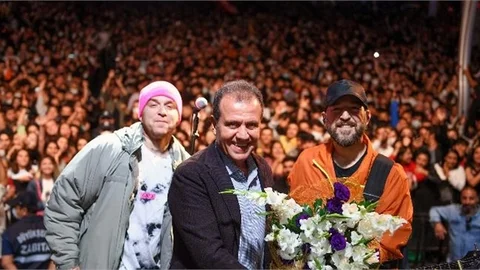 Tarsuslular Athena Konseriyle Coştu