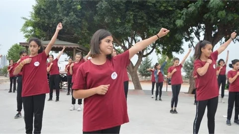 Kır Çiçekleri Kros Yarışması’nda Önemli Dereceler
