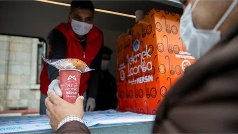 Büyükşehir’in "1 Ekmek 1 Çorba" Hizmeti Bu Kış Yeniden Başladı
