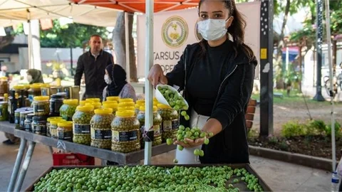 Mersin Büyükşehir’den Zeytin Pazarı