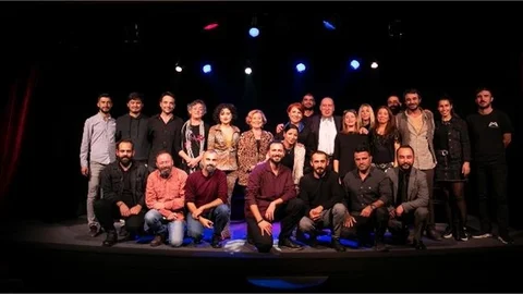 Büyükşehir Belediyesi Şehir Tiyatrosu’na Vatandaşlardan Tam Not