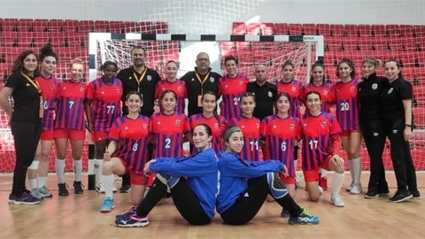 Mersin Büyükşehir Gsk Kadın Hentbol Takımı, Gaziantep’ten de Lider Döndü