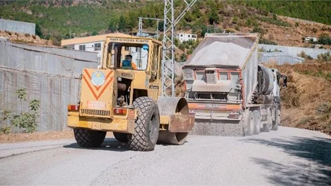 Mersin’de Muz, Çilek ve Avokado Üreticisi Yepyeni Yollara Kavuştu