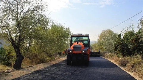 Büyükşehir, Akdeniz’de Yeşilova-ığdır Mahalleleri Grup Yolunda Çalışmalarını Tamamladı
