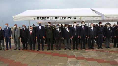 Erdemli’de Öğretmenler Günü Kutlandı