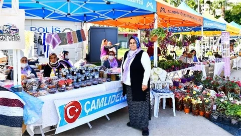 Mersin Büyükşehir’in Desteği İle Kadın Emeği ‘üretici Kadın Stantları’nda