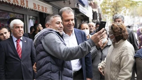 Başkan Seçer, Kuvayi Milliye Caddesi Esnafını Ziyaret Etti