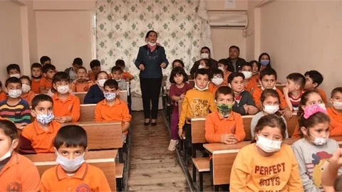 Anamur Belediyesinden Öğrencilere "Teknoloji Bağımlılığı ve Faydalı Kullanımı" Semineri