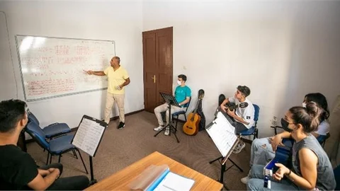 Mersin Büyükşehir’in Ücretsiz Kültür-sanat Kursları Başlıyor