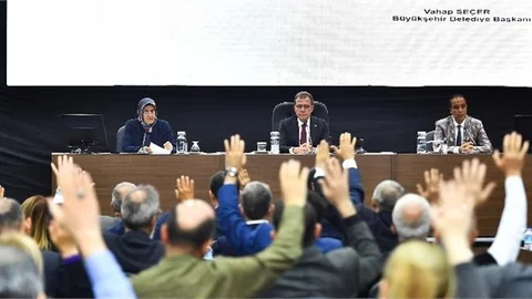 Başkan Seçer, Dünya Şoförler Günü’nde Kadın Şoförlere Seslendi