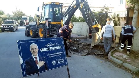 Fen İşleri Ekipleri Akdeniz’i Değiştirmeye Devam Ediyor