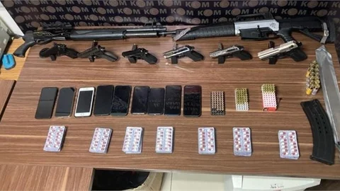 Mersin'de Silah Kaçakçılığı Operasyonu: Fırından Silah Çıktı