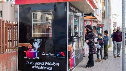 Başkan Seçer’den Mahalle Mutfakları Paylaşımı: "Hafta Sonları da Hizmet Verecek"