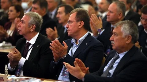 Başkan Seçer, Kayseri’de Düzenlenen ‘belediye Başkanları Çalıştayı’na Katıldı