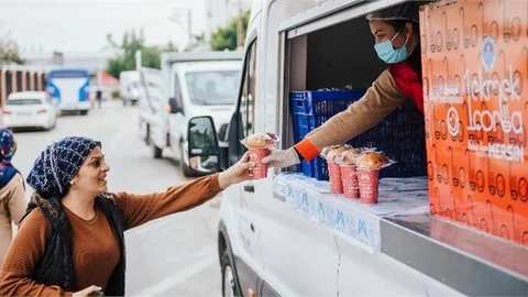 Mersin Büyükşehir’in Sabah Çorbası Artık Tüm Gün Vatandaşlara Ulaşıyor