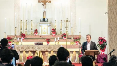 Başkan Seçer, Katolik Kilisesi’ndeki ‘dinler Arası Noel Kutlaması’na Katıldı