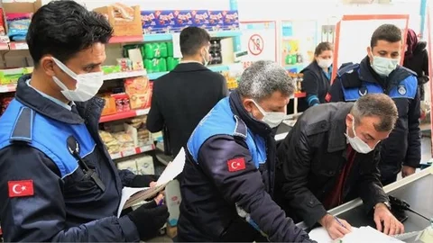 Akdeniz Zabıtasından Fiyat-etiket Denetimi