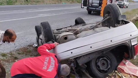 Otomobil Takla Attı:4 Yaralı