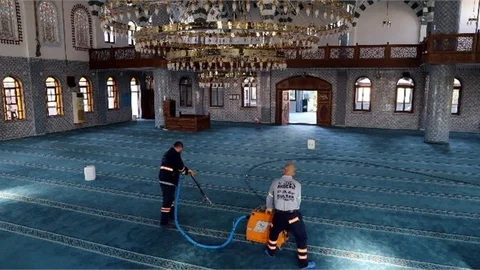 Akdeniz’de İbadethanelere Özel Bakım