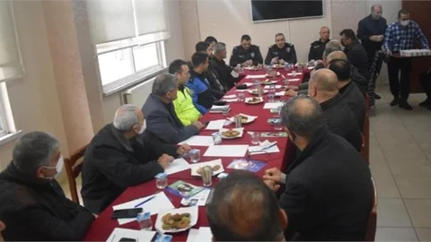 Tarsus Emniyet Müdürü Muhtarlarla Buluştu