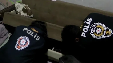 23 Kişinin 171 Bin Lirasını Dolandırdılar