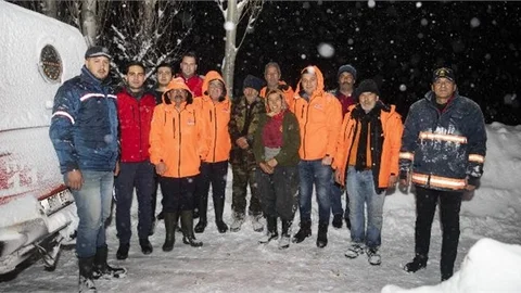 Mersin Büyükşehir, Yörük Bir Ailenin 120 Hayvanını Kardan Kurtardı