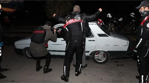 499 Adet Ruhsatsız Tabanca ve 247 Adet Ruhsatsız Tüfek Ele Geçirildi